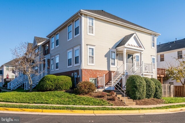 Building Photo - 7940 Calvary Ct
