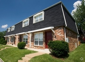 Building Photo - Villa St Cyr Apartments