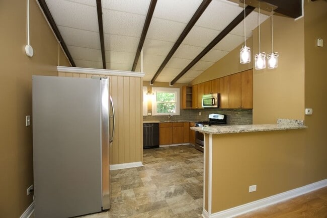 Building Photo - 1227 Wood Ave