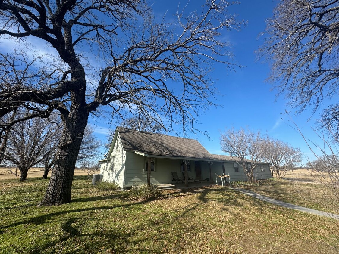 Foto principal - Brock ISD HOME on Acreage