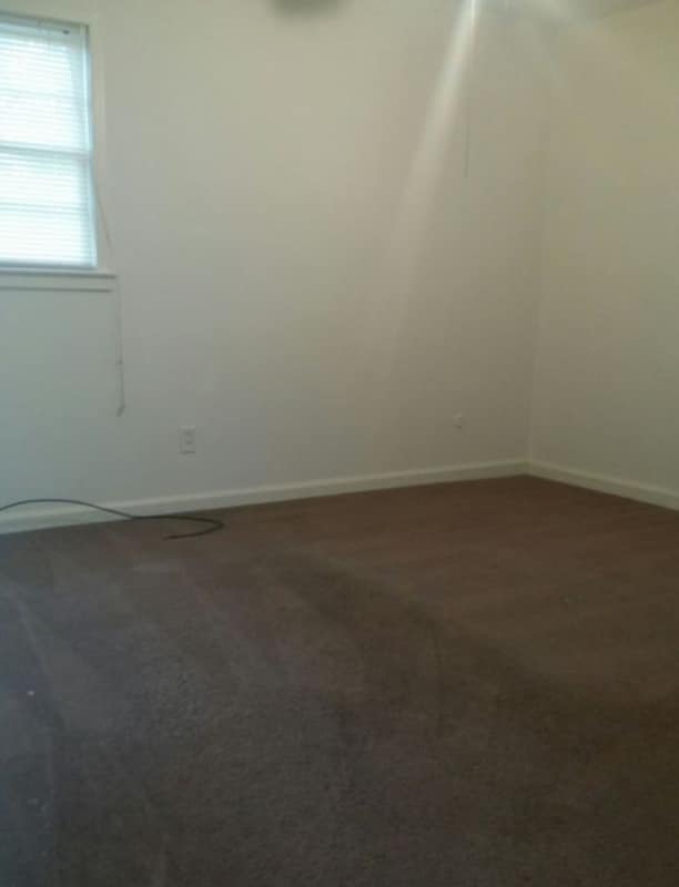 Building Photo - 3903 N Linden Dr