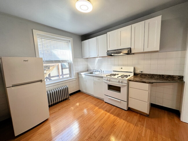 Building Photo - 4010 N Bernard St