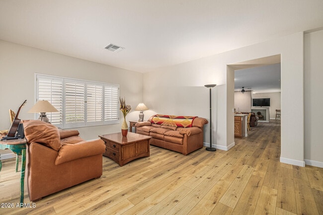 Building Photo - 6618 W Honeysuckle Dr