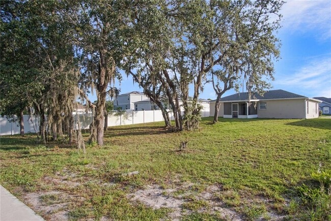 Building Photo - 339 Erie Dr