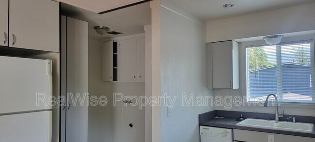 Foto del edificio - 714 SE 9th St