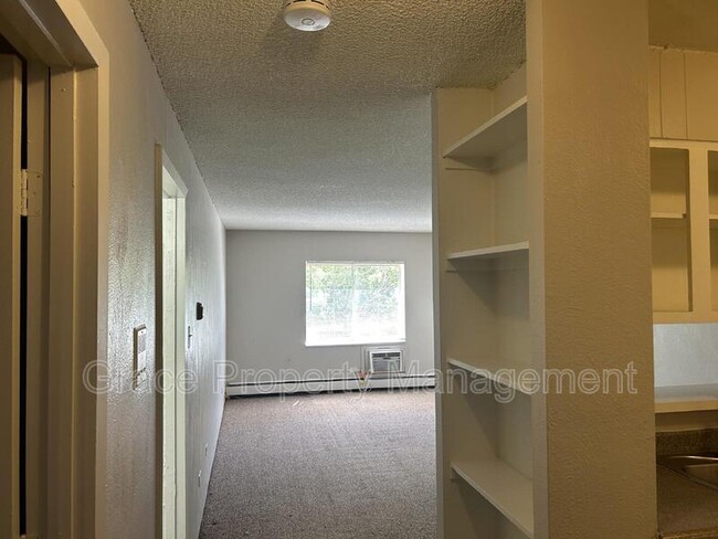 Foto del edificio - 9650 Huron St.