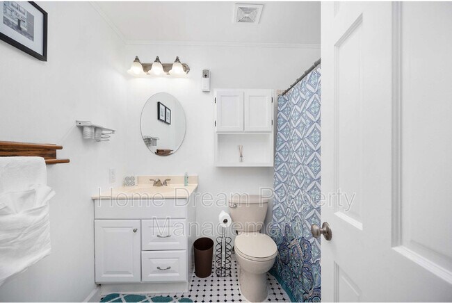 Foto del edificio - 11 Endicott Ln