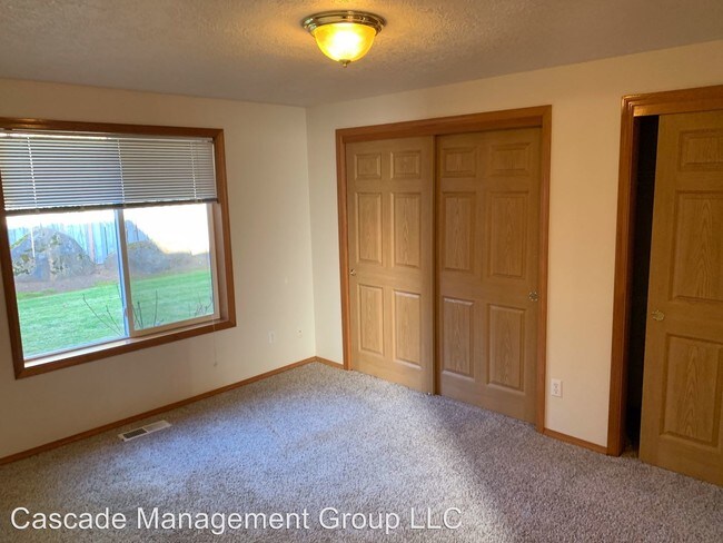 Foto del edificio - 3 br, 2 bath House - 5363 Tamara Ct S
