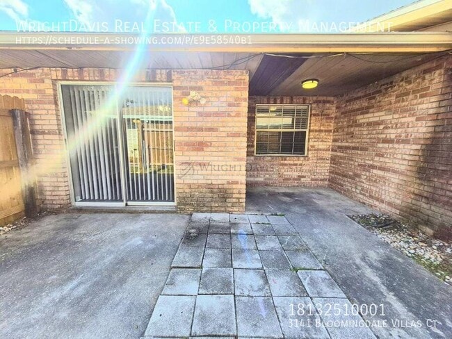 Building Photo - 3141 Bloomingdale Villas Ct