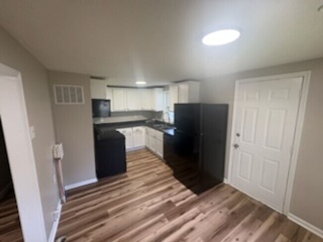 Foto del edificio - 2 Bed 1 Bath Home