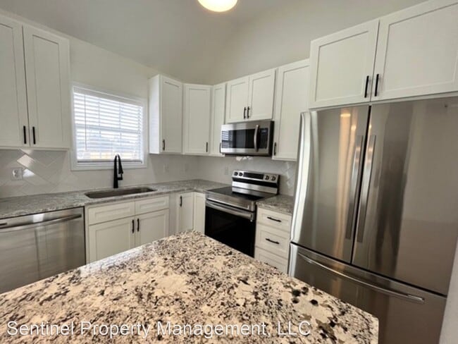 Foto del edificio - 4 br, 3 bath House - 208 Franklin Square