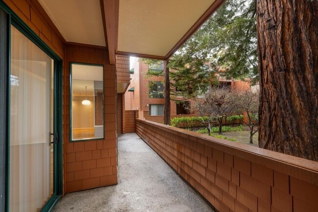 Building Photo - 4250 El Camino Real