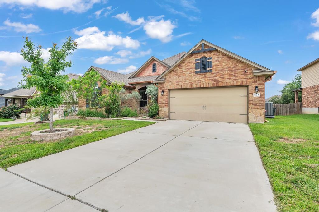Foto principal - 833 TUSCAN Rd