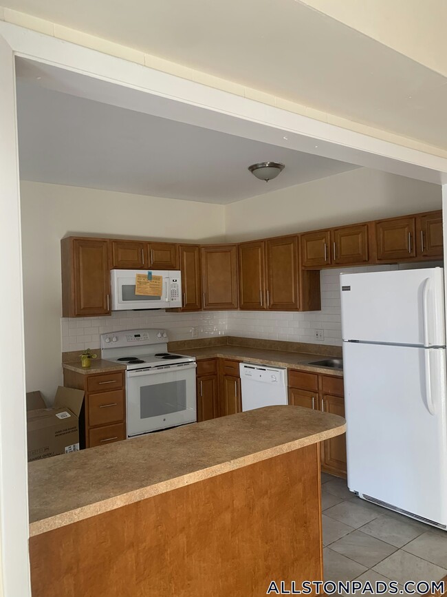 Building Photo - 1135 Commonwealth Ave