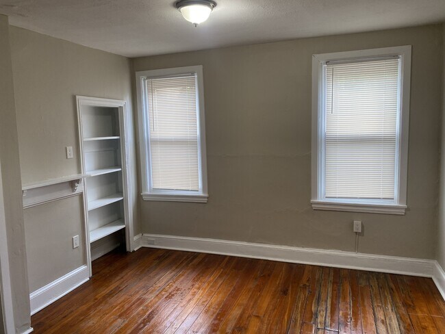 Foto del edificio - 747 E Woodlawn St