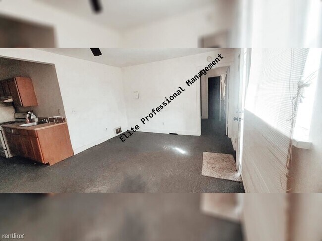 Foto del edificio - 1 br, 1 bath 4plex - 4270 Lapeer Rd Unit 2