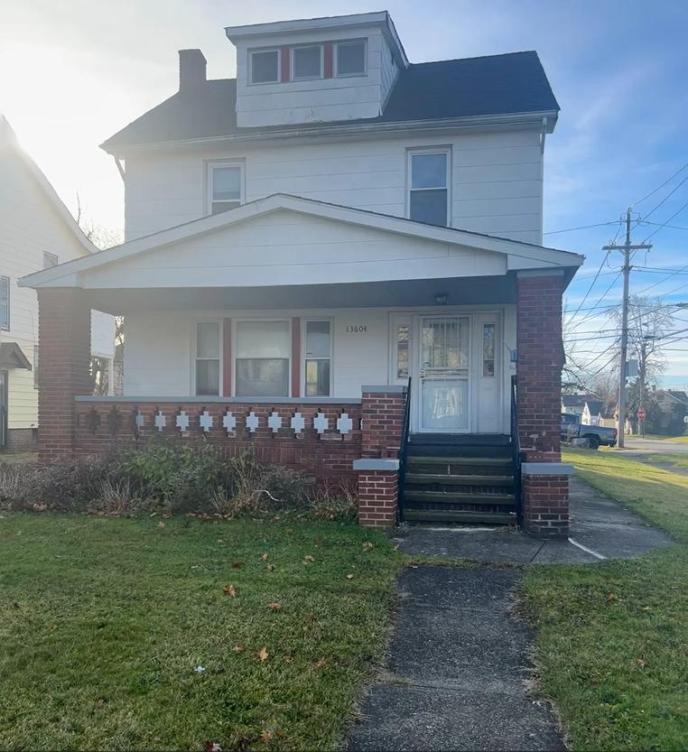 Foto principal - 13604 Maplerow Ave