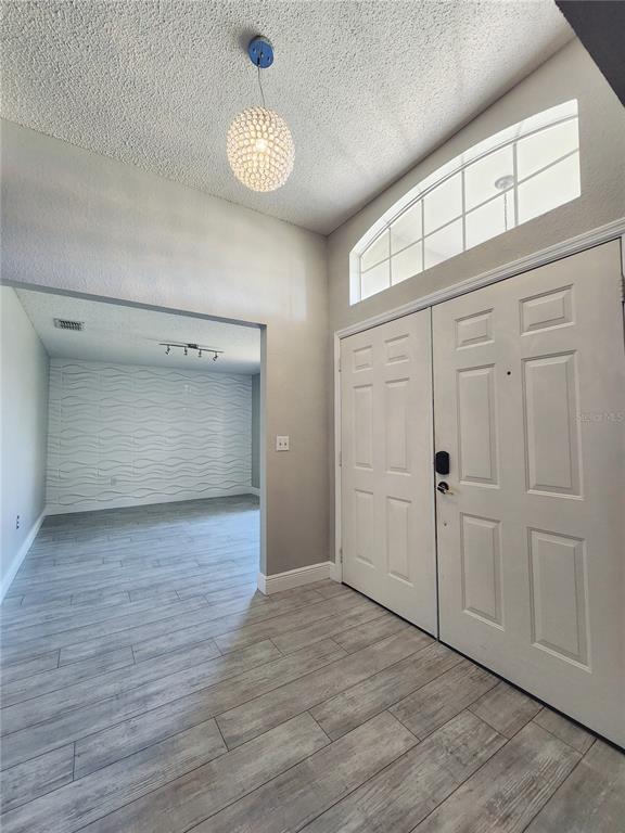 Building Photo - 1057 Summer Glen Dr