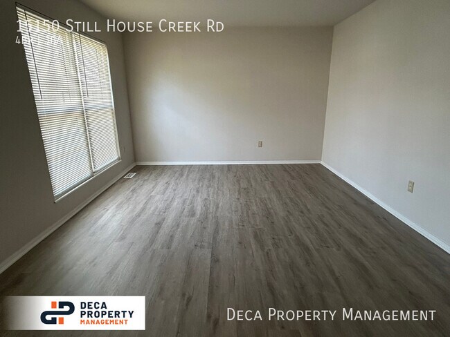 Foto del edificio - 15150 Still House Creek Rd