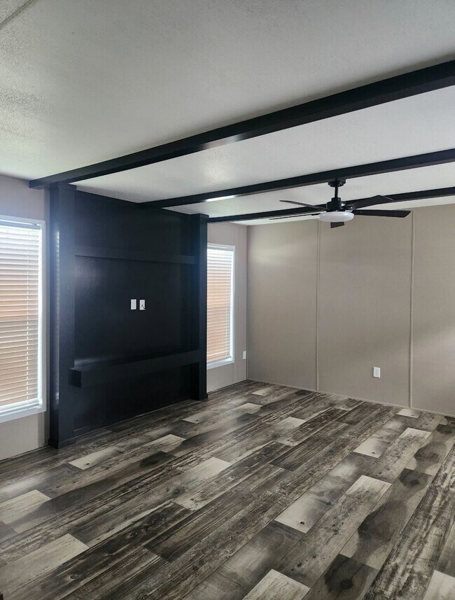 Building Photo - 150 Tonkawa Trl