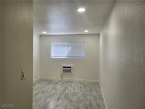 Building Photo - 5312 S Swenson St