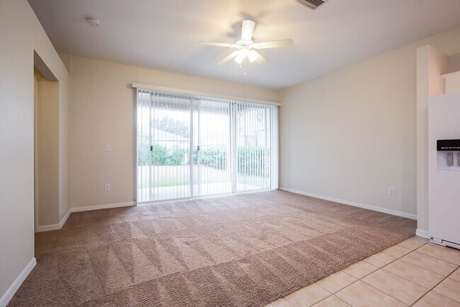 Foto del edificio - 6327 Bridgecrest Dr