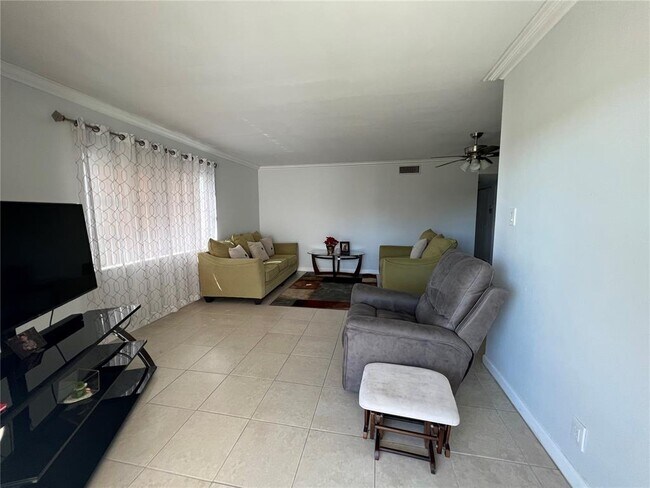 Building Photo - 2430 SW 81st Ave