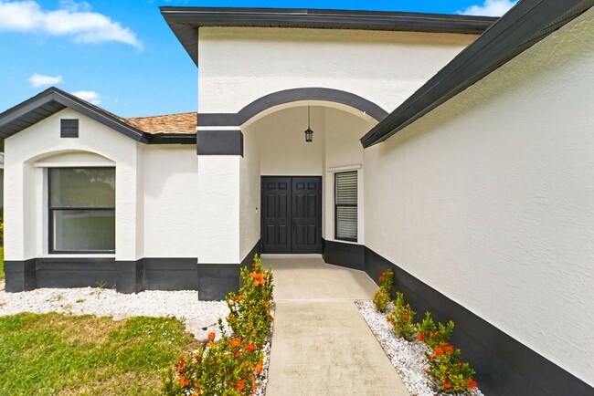 Building Photo - 3708 Kent Dr