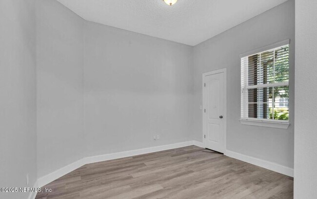 Foto del edificio - 4431 Vista Point Ln