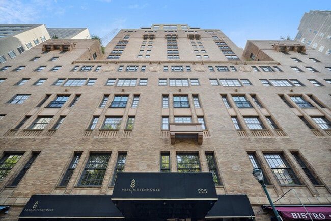 Foto del edificio - 219 S 18th St