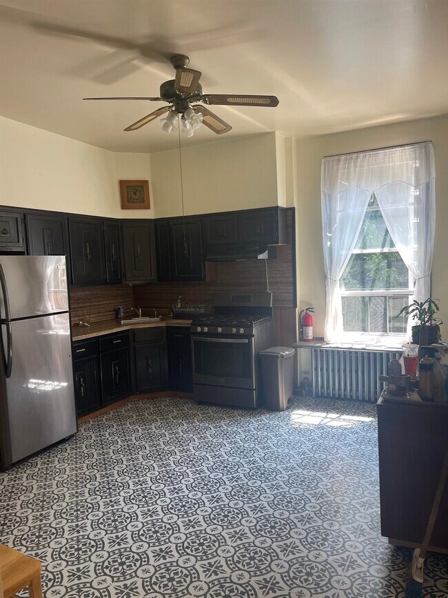 Foto del edificio - 582 Jersey Ave