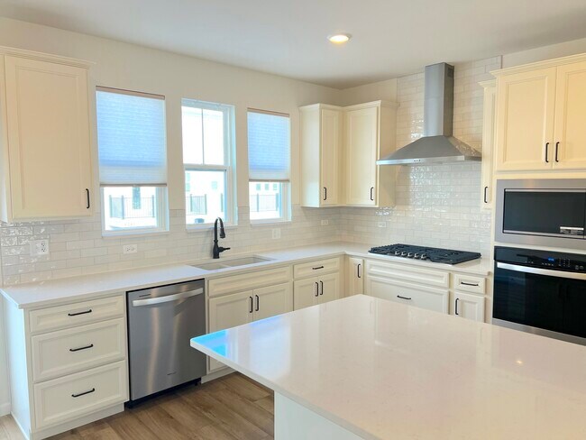 Foto del edificio - 6257 Sandbelt Dr