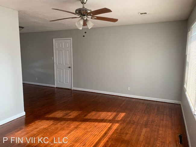 Building Photo - 3 br, 1 bath House - 9230 Huhn Boulevard