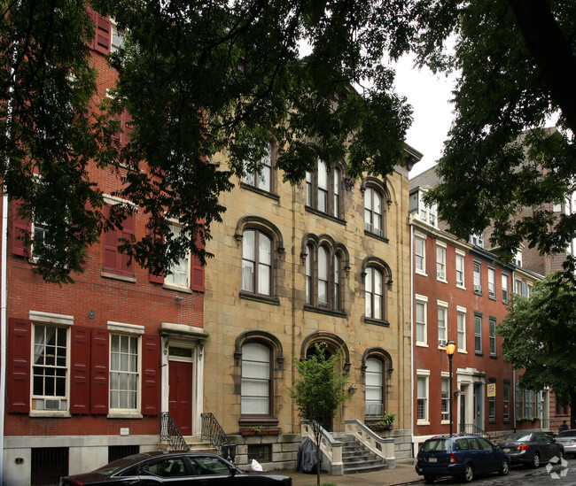 Foto del edificio - Renzi Spruce Street Apartments