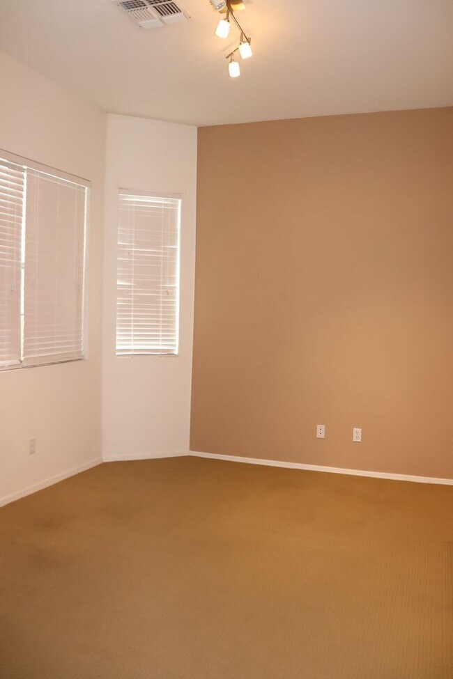 Foto del edificio - 3 Bedroom 2 Bath