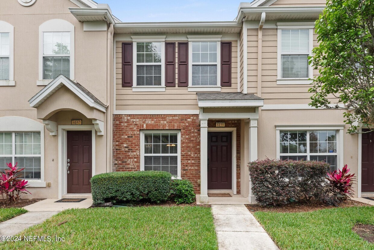 Foto principal - 8159 Summerside Cir