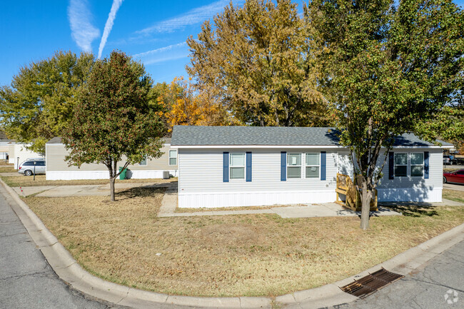 Building Photo - Lamplighter Mobile Home Park