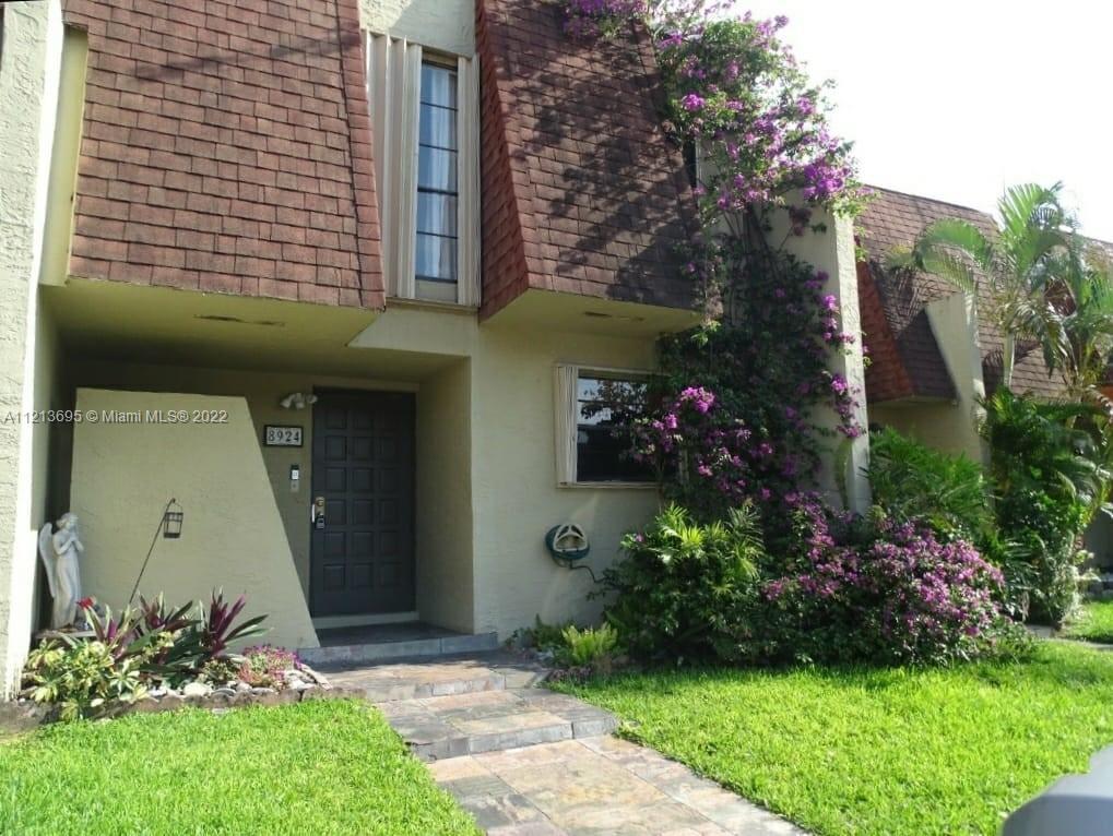8924 Palm Tree Ln, Pembroke Pines, FL 33024 - Townhome Rentals in ...