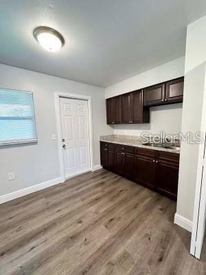Foto del edificio - 1075 Crestwood Dr
