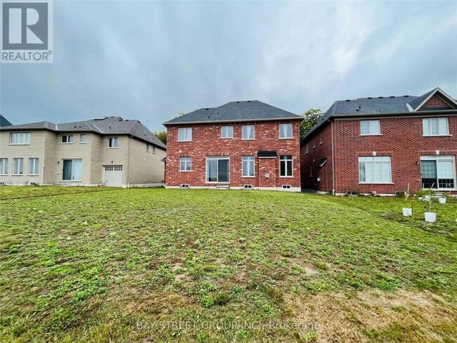 Building Photo - 25 McIsaac Dr