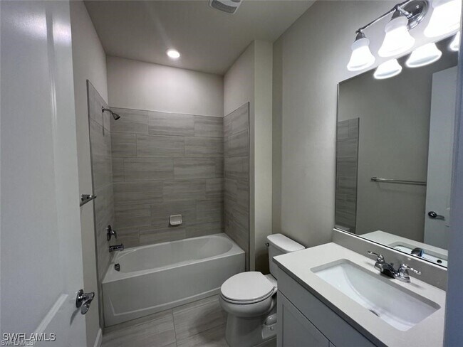 Foto del edificio - 5931 Prosperity Ln