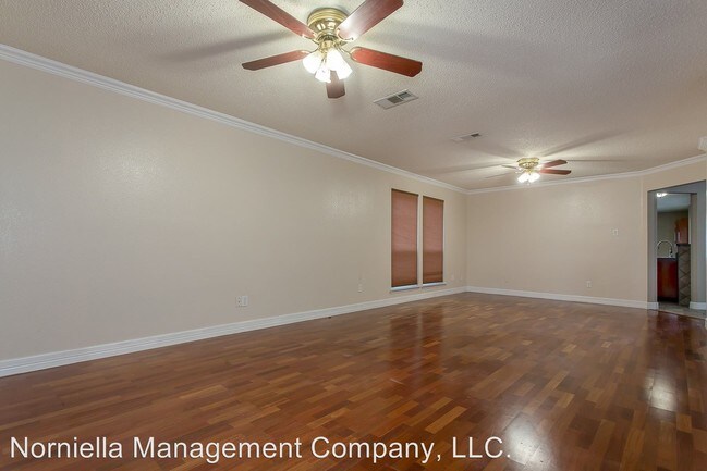 Building Photo - 5 br, 3.5 bath House - 1810 Lake Tawakoni ...