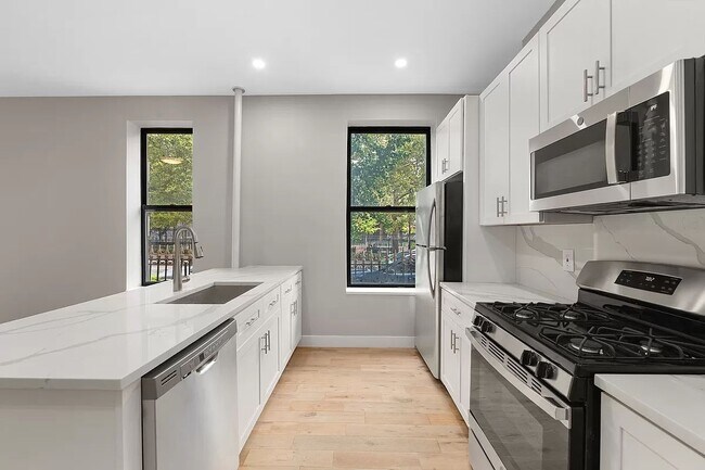 Building Photo - W 139th ST