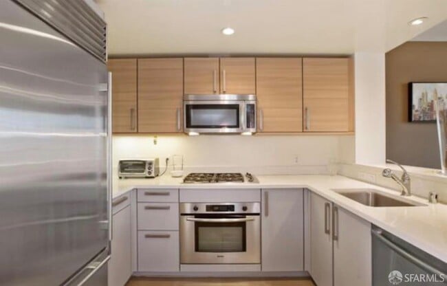 Foto del edificio - 555 4th St