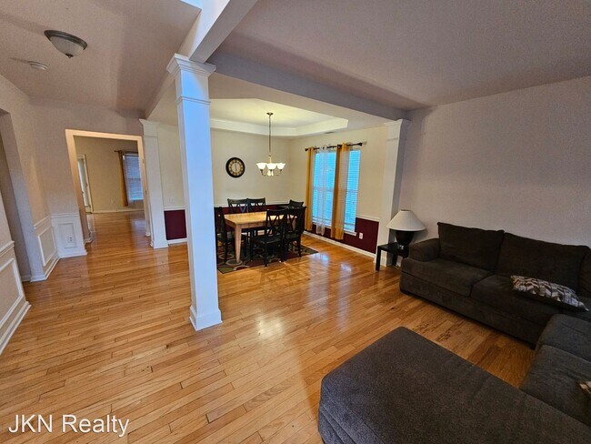 Building Photo - 4 br, 2.5 bath House - 2216 Arbor Vista Dr