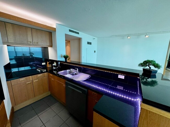 Building Photo - 2/2/2 Ocean-Front Nauru Towers, Endless Ocean Views, 34Floor