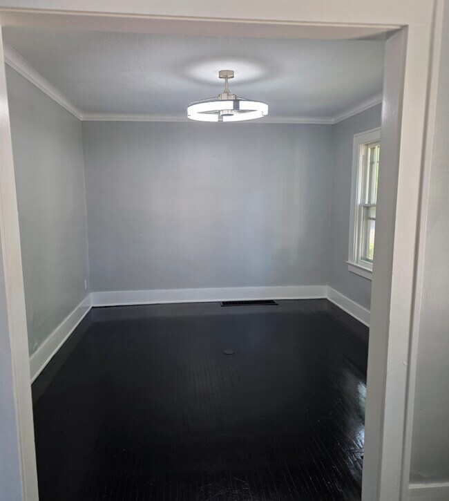 Comedor - 485 Sawyer St