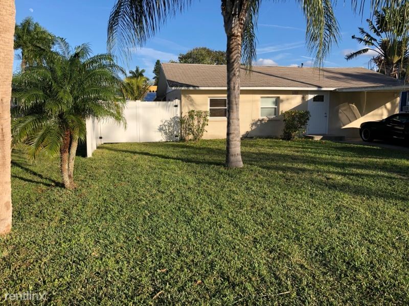 Primary Photo - 3 br, 1 bath House - 620 Palm Avenue