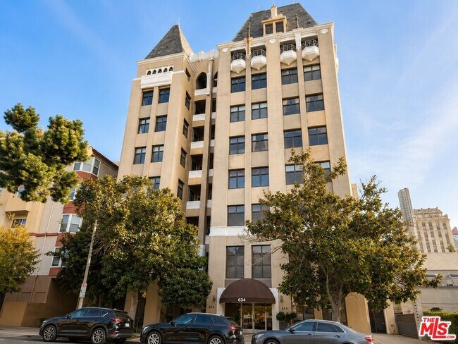 Foto del edificio - 634 S Gramercy Pl