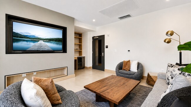 Interior Photo - Vivre